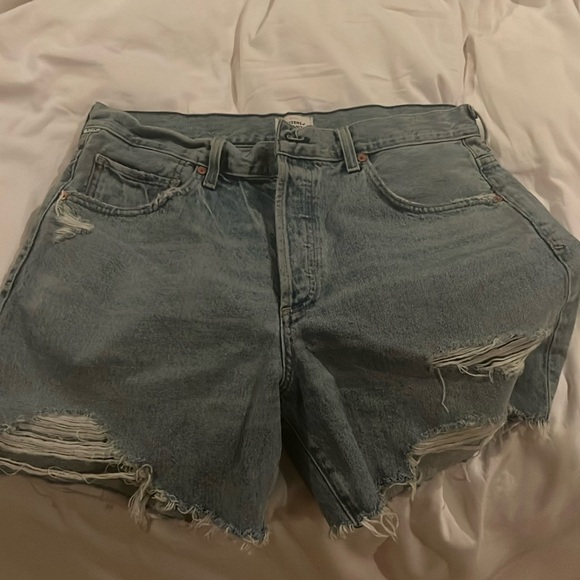 Citizen of humanity, distress Bermuda shorts